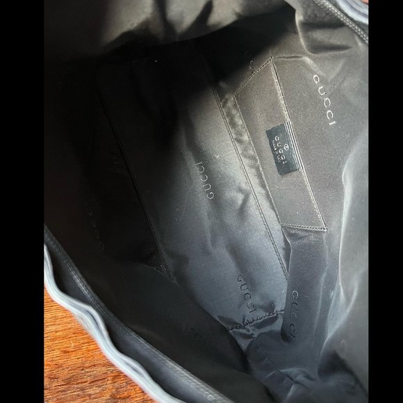 Authentic Gucci Shoulder Bag, Nylon + Leather, Vintage 90s / Y2K, Baguette Style - Picture 9 of 10